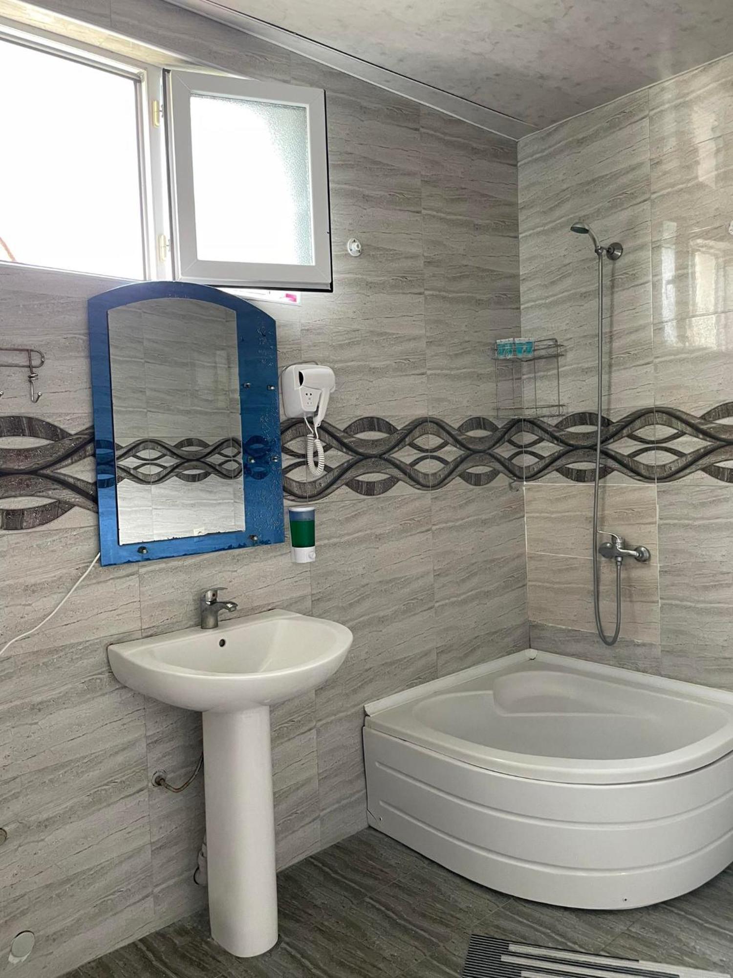 Irina Otel Tskaltubo Dış mekan fotoğraf
